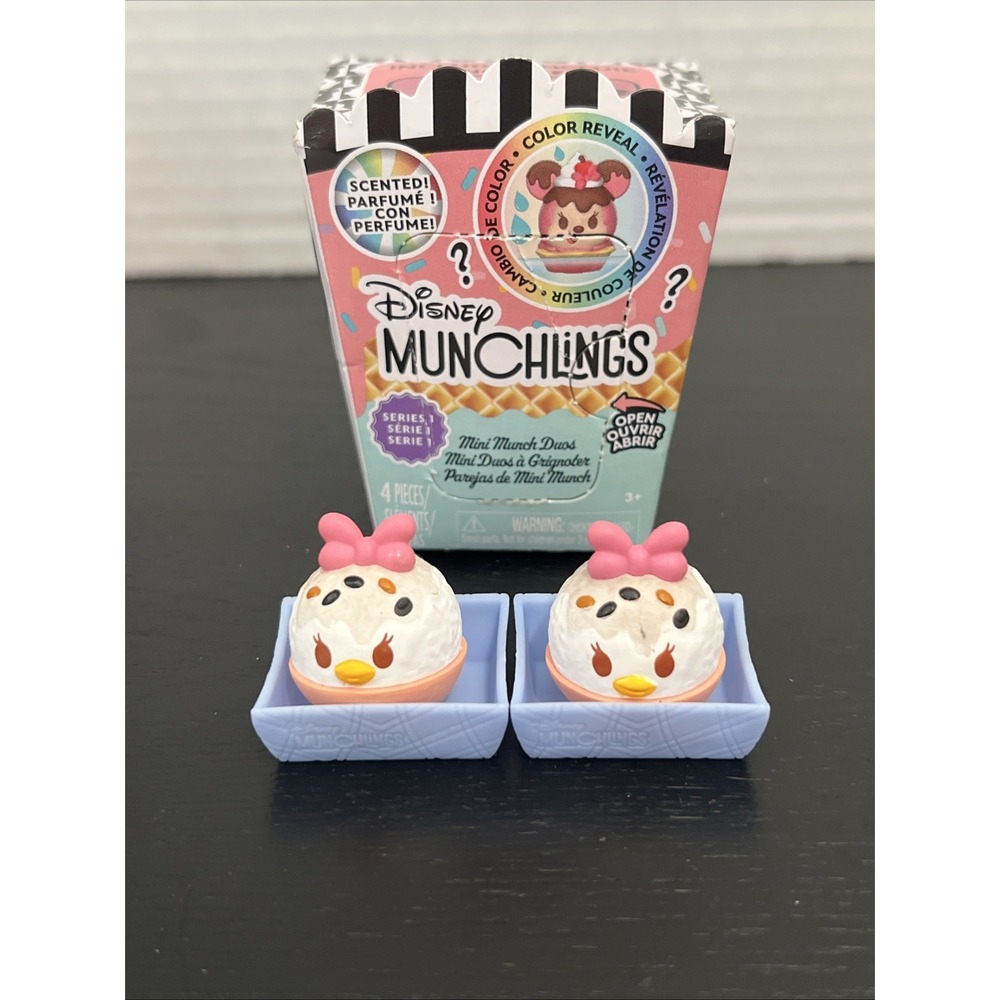 Disney Munchlings Mini Munch Daisy Duck Salmon Roll 2 Scented Color Change Ser 1